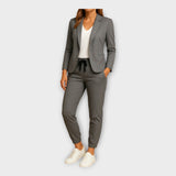 Nikol - Completo da donna con giacca e pantaloni jogger