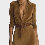 Abito maxi in suede con chiusura singola e colletto